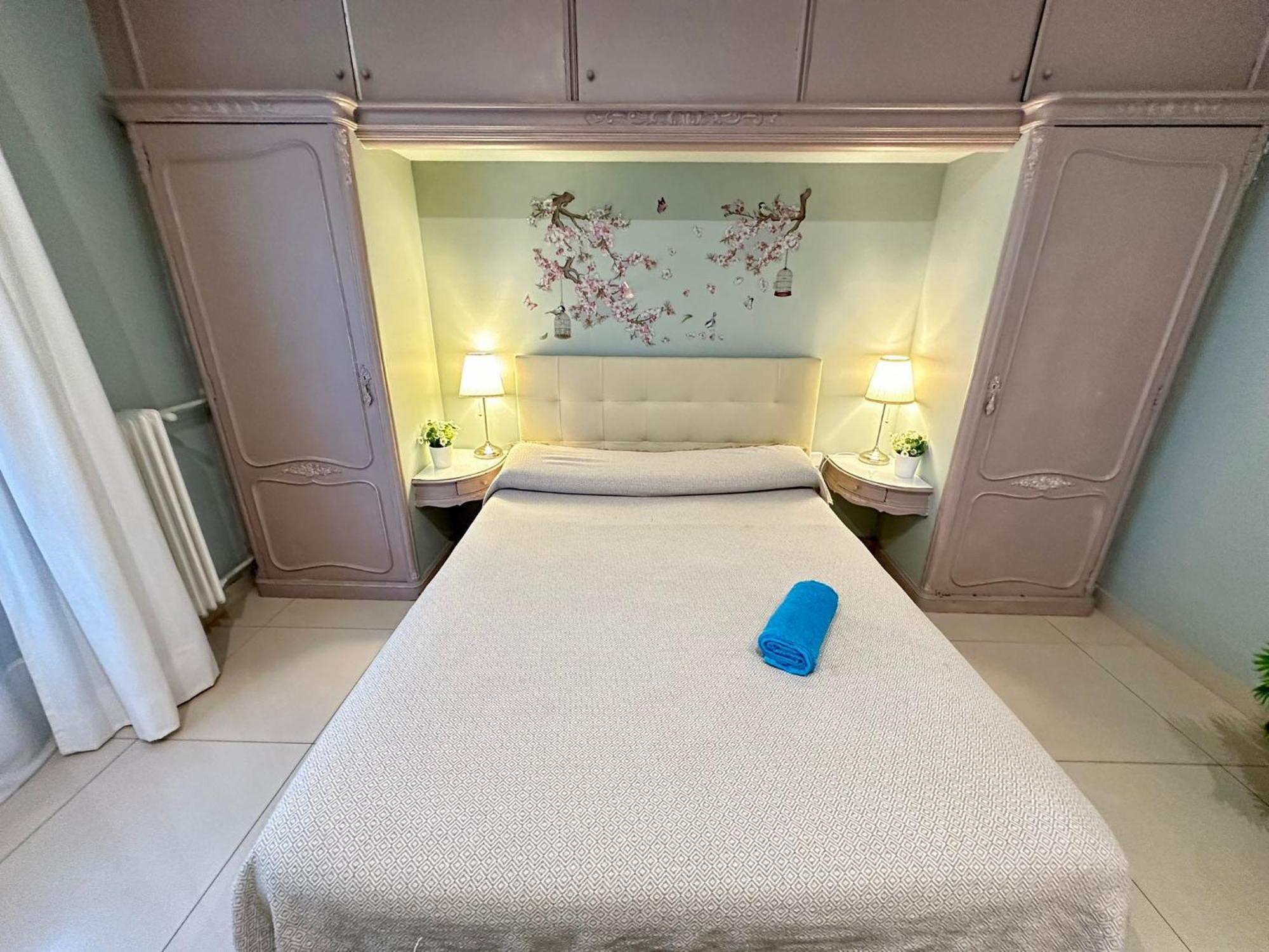 Gran Via Bed & Breakfast Barcelona